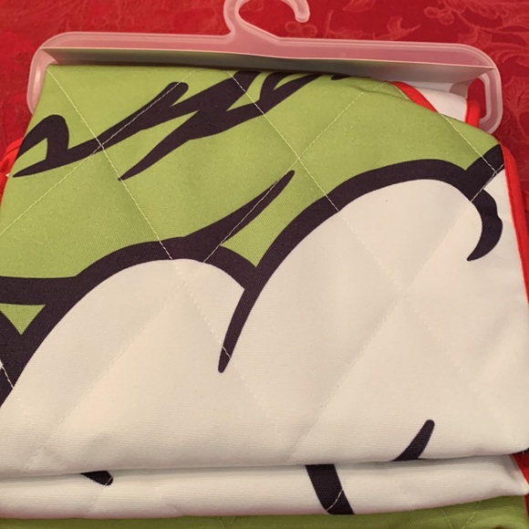 The Grinch Christmas tree skirt - Picture 7 of 8